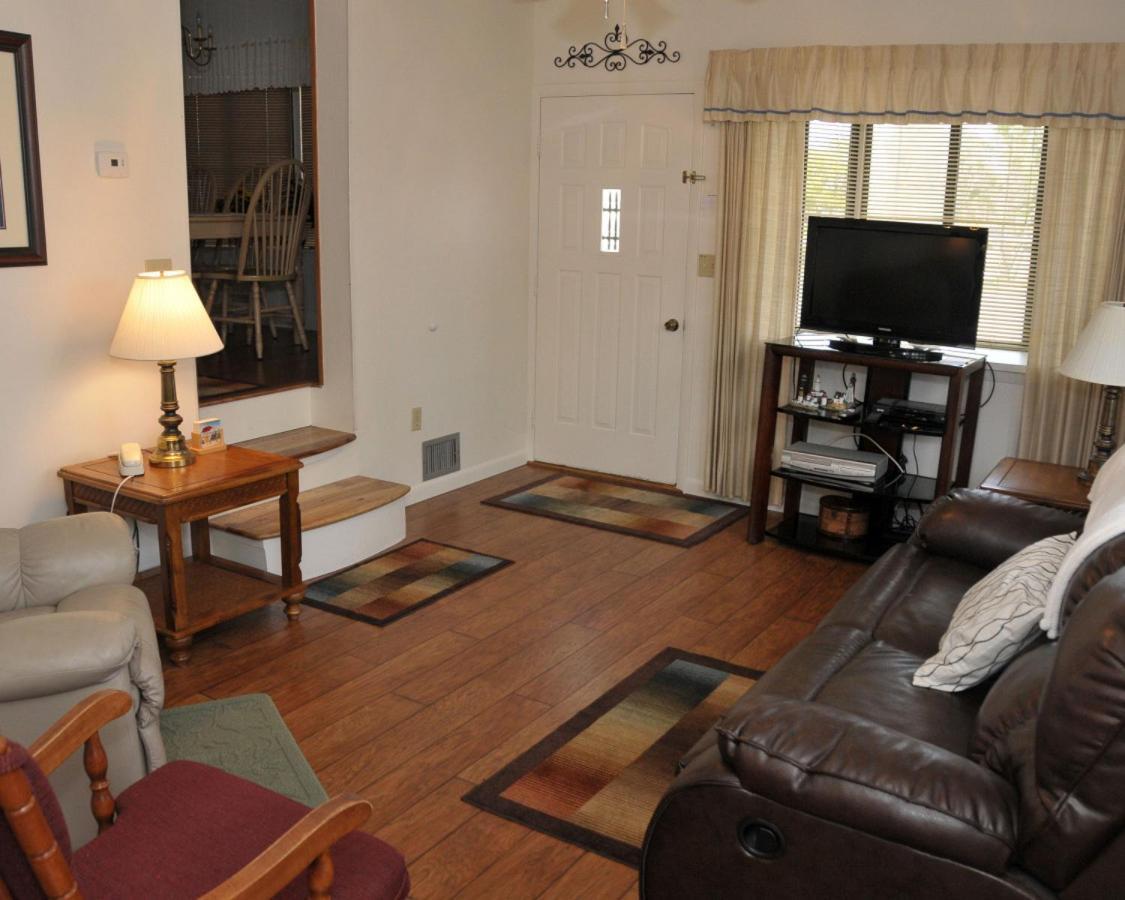 Venture Out 584 Seabreeze Dr Comes With Golf Cart *